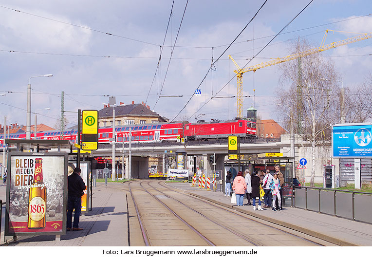 Die Straßenbahn-Haltestelle Liststraße in Dresden