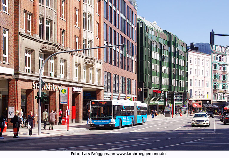 Hamburg Gänsemarkt - Bushaltestelle - modernstes Bussystem Europas