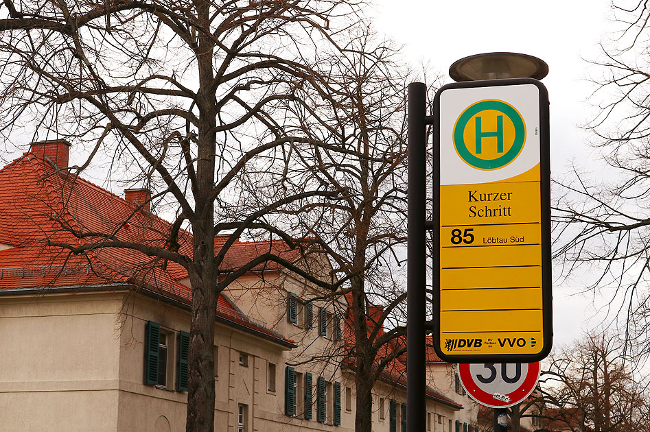 Bushaltestelle Kurzer Schritt in Dresden-Gruna