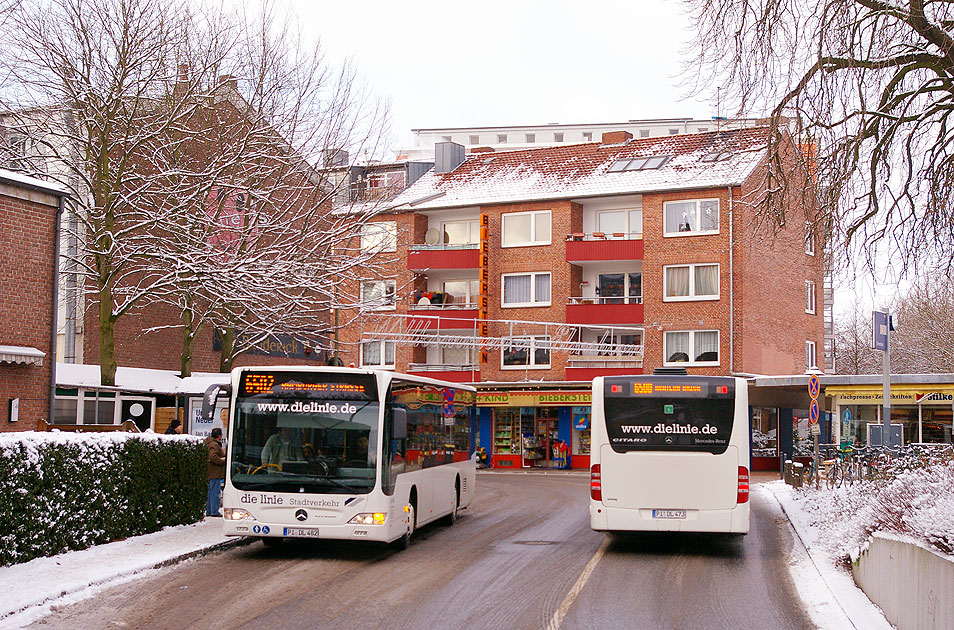 Busse am Bahnhof Elmshorn