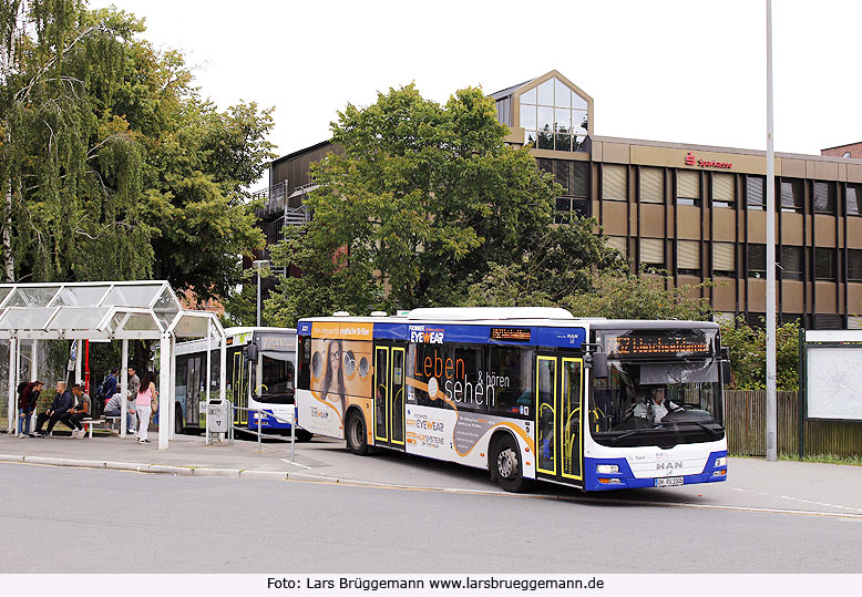 Ein Stadtbus von Rohde am ZOB in Bad Segeberg
