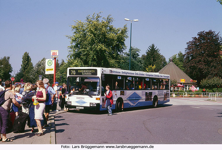 Der PVG Bus 530 am Bahnhof Pinneberg im SEV für die Bahn