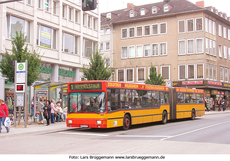 Ein Stadtbus von SVHi in Hildesheim an der Haltestelle Schuhstraße