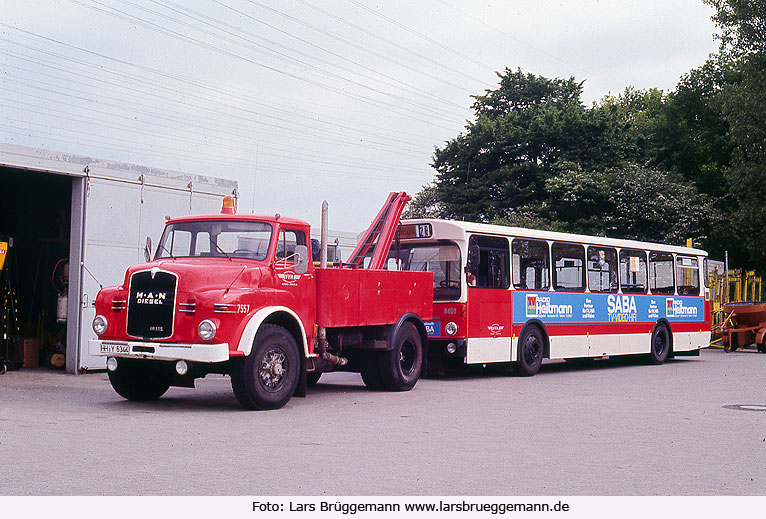Ein Abschleppwagen für Busse von der VHH - der VHH 7557 mit dem VHH 8408