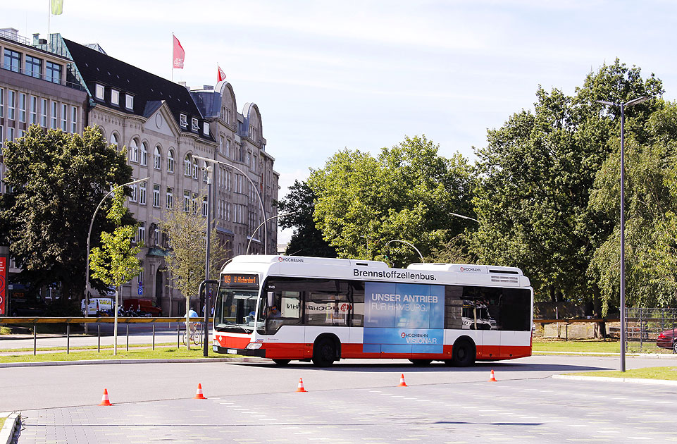 Auf dem Weg zum modernsten Bussystem Europas und zur Mobilitätswende: Der Hochbahn-Bus 1143 ein Brennstoffzellenbus oder auch Wasserstoffbus