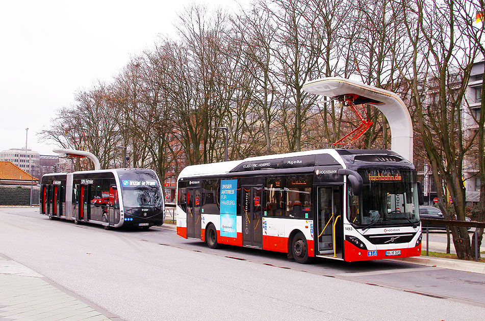 Ein Hochbahn Elektrobus mit einem Irizar IE Tram Elektrobus