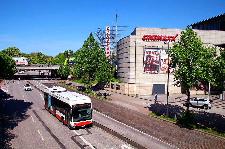 Ein Brennstoffzellenbus oder auch Wasserstoffbus der Hamburger Hochbahn