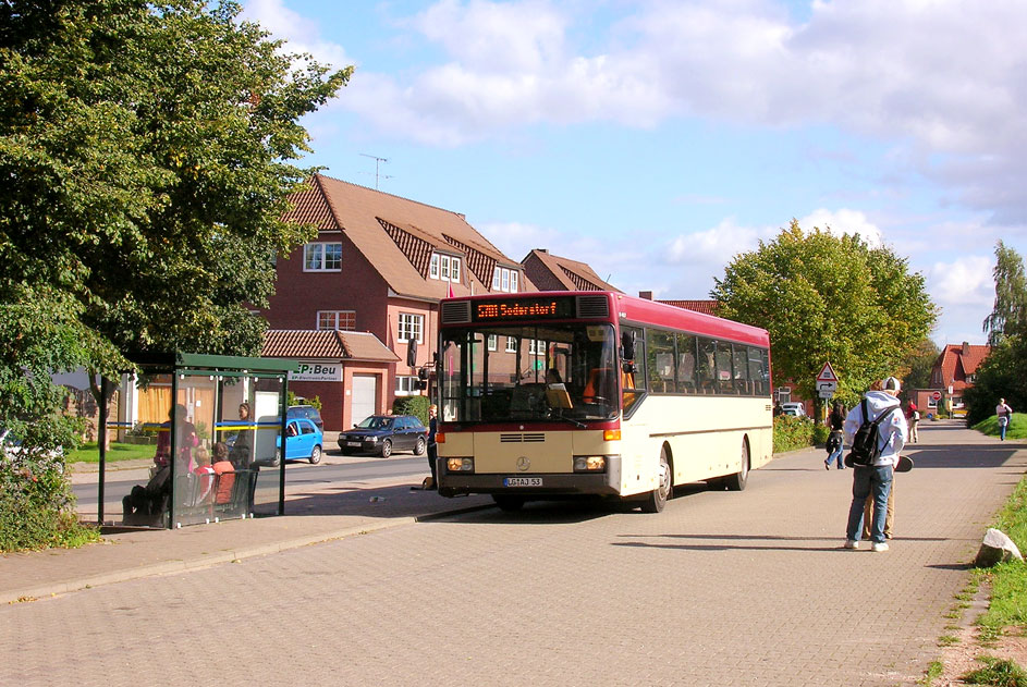 Ein Bus im HVV am Bahnhof Amelinghausen