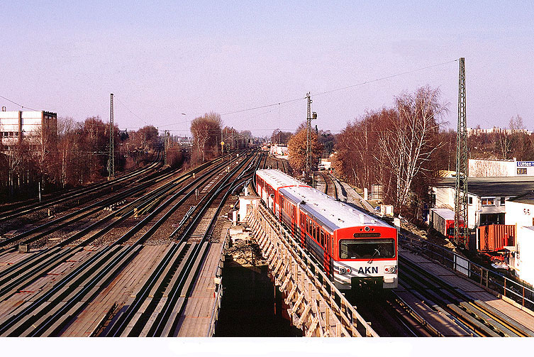 Die AKN im Bahnhof Hamburg-Eidelstedt