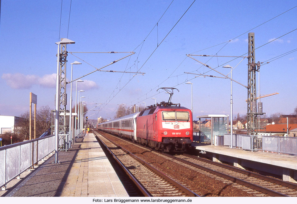 Die DB Baureihe 120 im Bahnhof Weinböhla bei Dresden