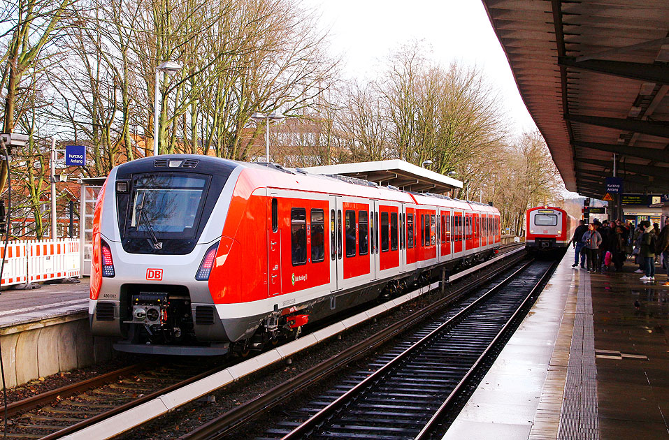 Die DB Baureihe 490 der Hamburger S-Bahn in Bergedorf