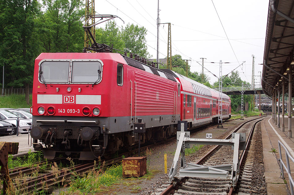 DB Baureihe 143 im Bahnhof Riesa