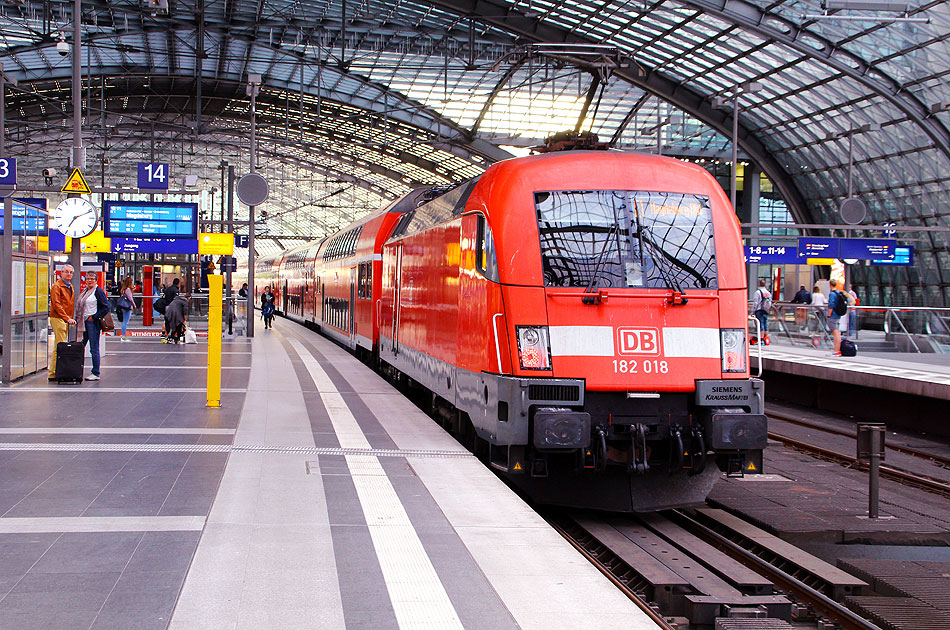 DB Baureihe 182 in Berlin Hbf