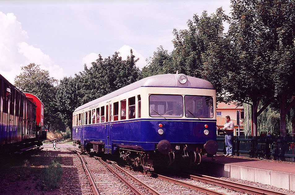 Esslinger Triebwagen vom DEV im Bahnhof Bruchhausen-Vilsen
