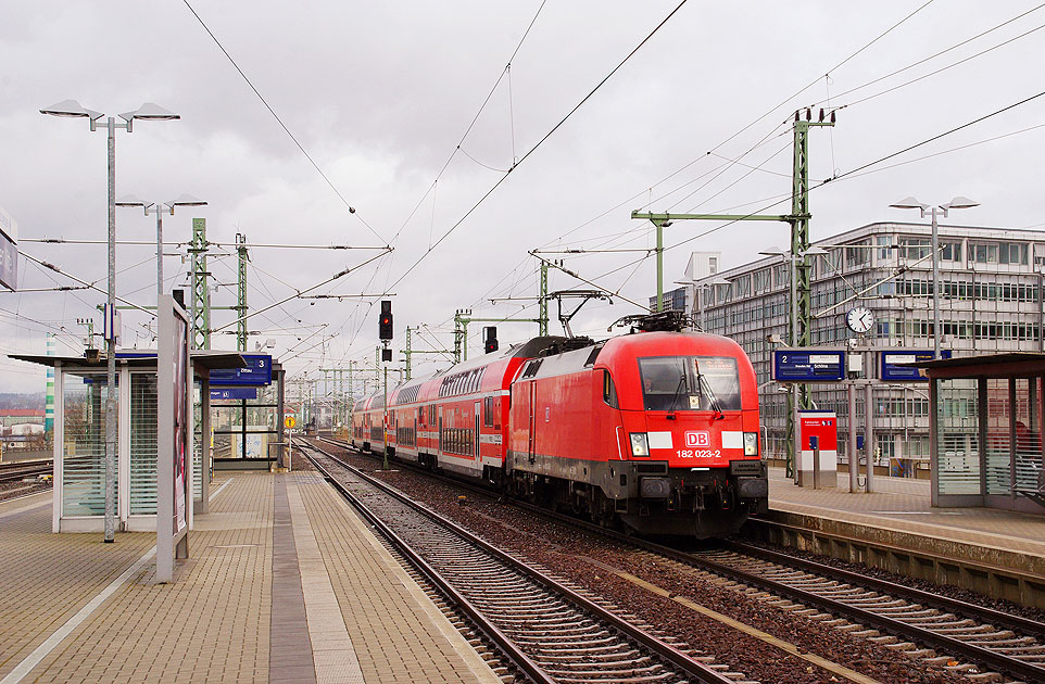 Die DB Baureihe 182 im Bahnhof Dresden Mitte
