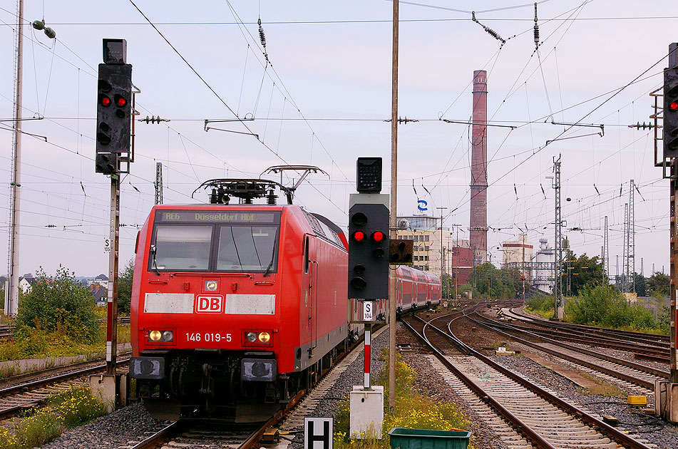 DB E-Lok Baureihe 146.0 in Bielefeld Hbf
