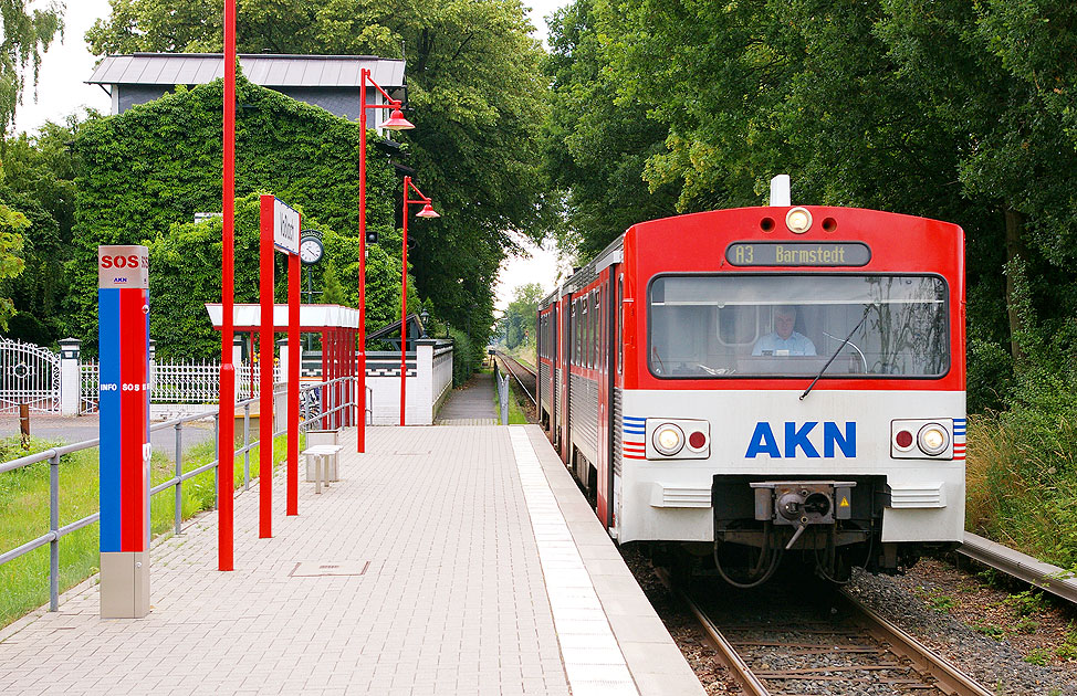 Der Bahnhof Voßloch der AKN Linie A 3 - vormals EBO - Elmshorn-Barmstedt-Oldesoer Eisenbahn