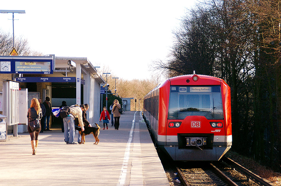S-Bahn Langenfelde in Hamburg - DB Baureihe 474