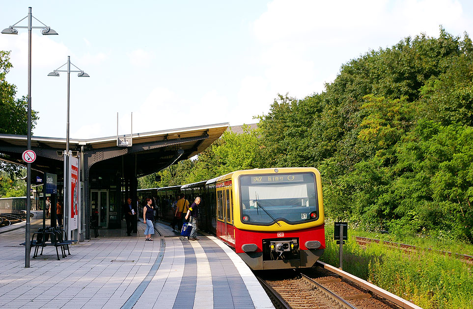 Bahnhof Sonnenallee der Berliner S-Bahn