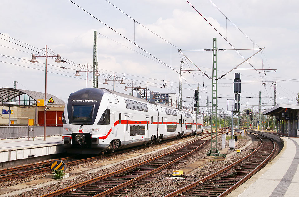 Der neue Intercity - die Baureihe 4110 - verlässt Dresden Hbf nach Dresden-Reick