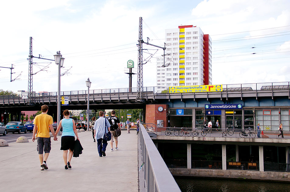Bahnhof Jannowitzbrücke der Berliner S-Bahn und U-Bahn