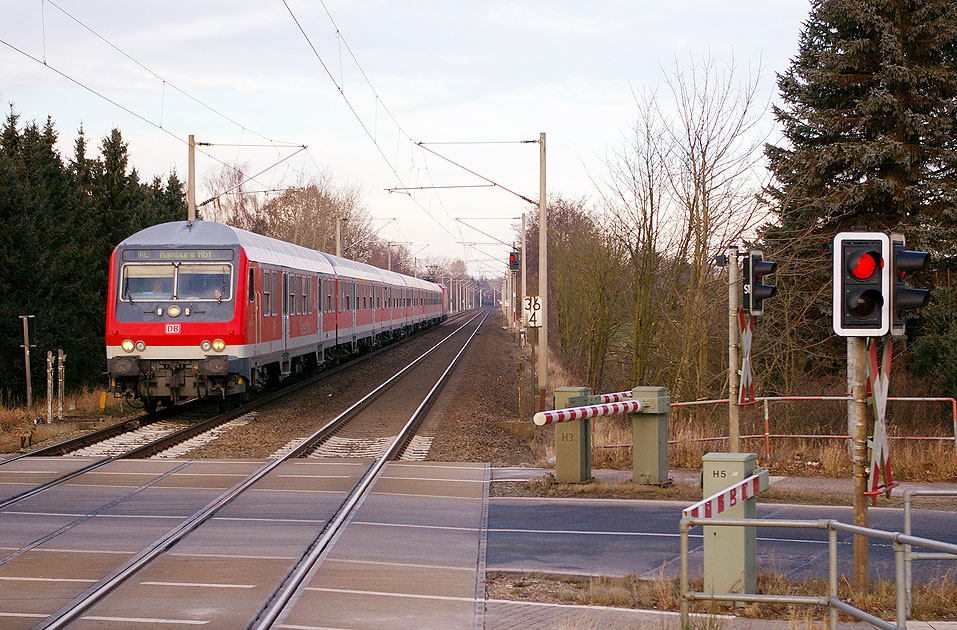 Ein Wendezug im Bahnhof Horst
