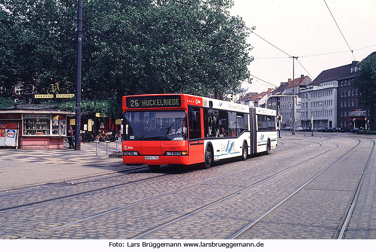 Die Straßenbahn in Bremen - Neoplan Bus - Haltestelle Hauptbahnhof