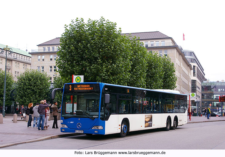 Hamburg Buslinie 3 - Haltestelle Rathausmarkt - PVG Bus