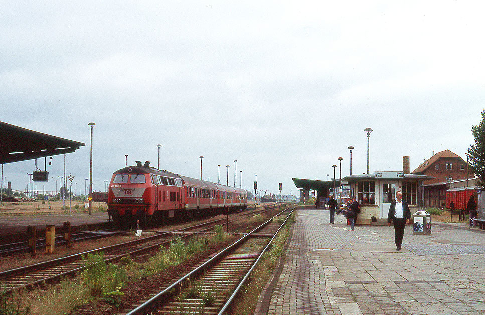 DB Baureihe 218 - im Bahnhof Halberstadt