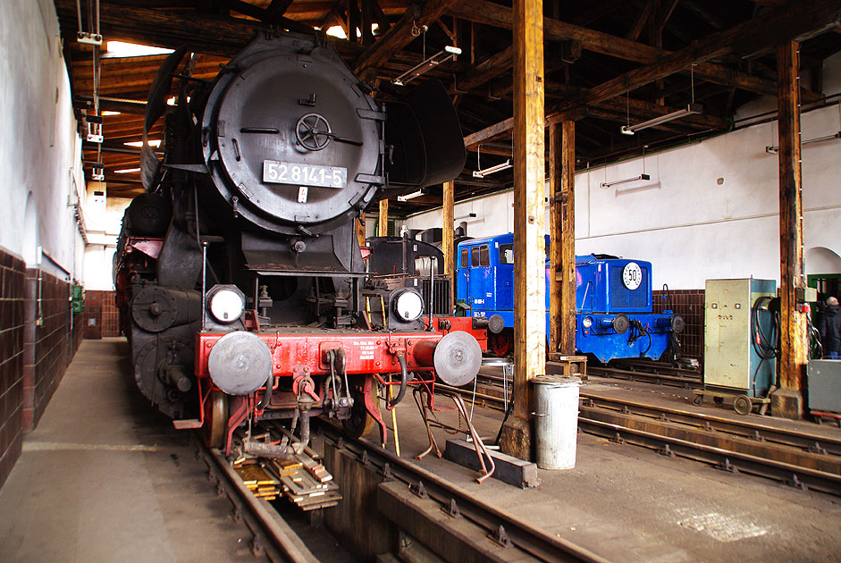 Dampflok der Baureihe 52 im Eisenbahnmuseum Löbau