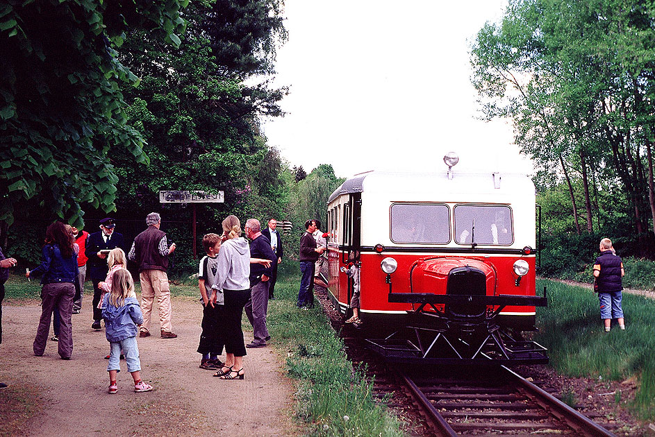 Der Wismarer Schienenbus der OHE im Bahnhof Toppenstedt
