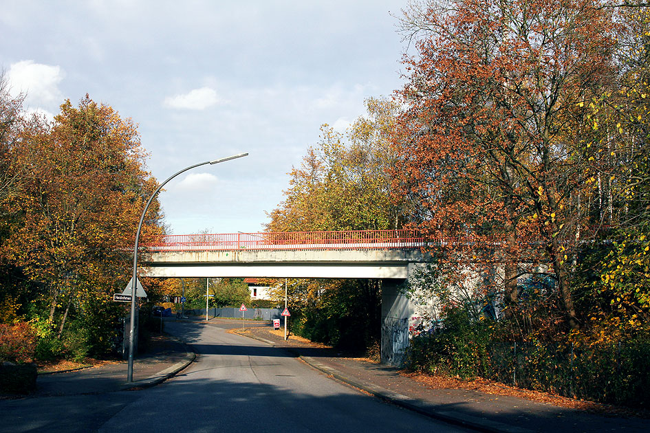 Die Brücke Hasenhöhe der Hamburger S-Bahn am Bahnhof Iserbrook