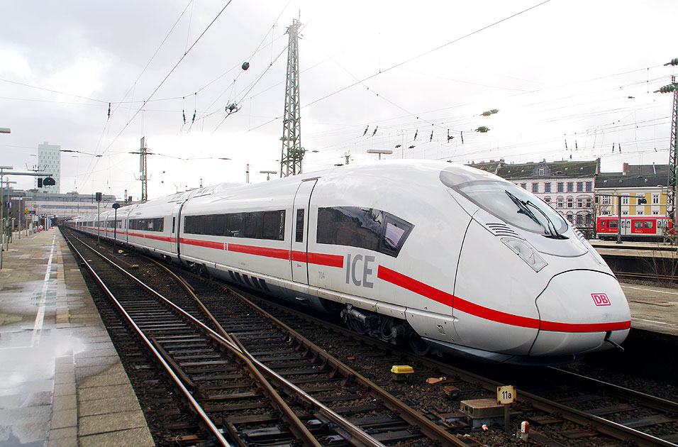 DB Baureihe 407 - der Velaro D - im Bahnhof Hamburg-Altona