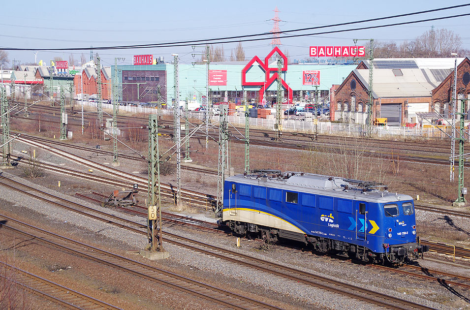 EVB Lok der Baureihe 140 im Bahnhof Hamburg-Harburg