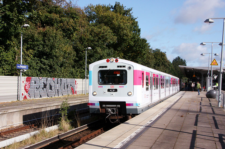 Der Sensors4Rail 472 261 als Sonderzug anlässlich dem ITS-Kongress im Bahnhof Hamburg-Bergedorf