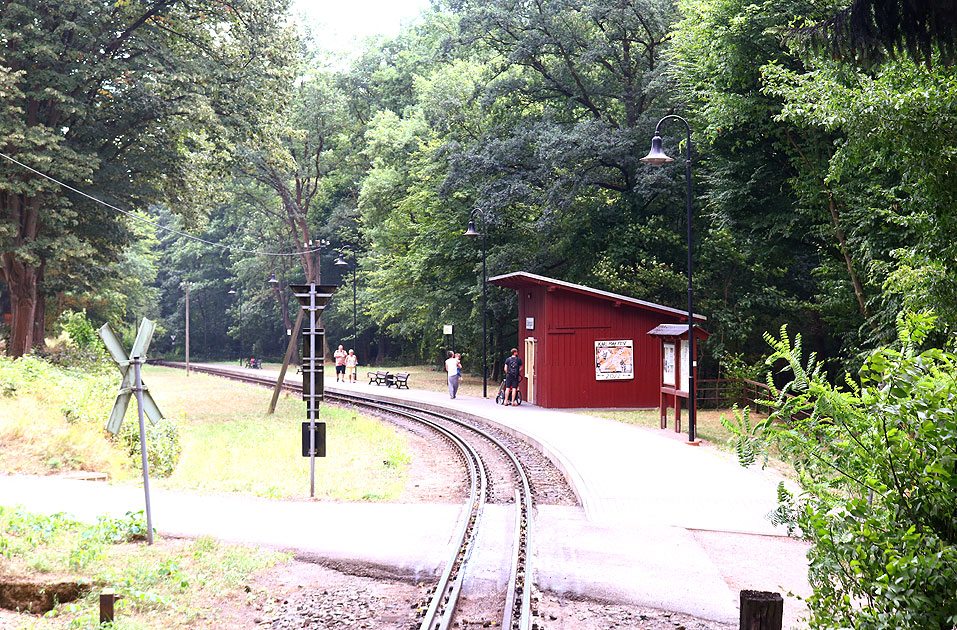 Der Bahnhof Lößnitzgrund an der Lößnitzgrundbahn