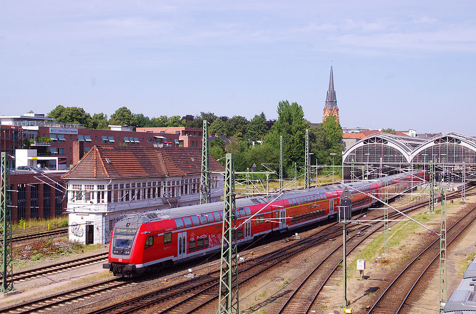 DB Doppelstockzug in Lübeck Hbf