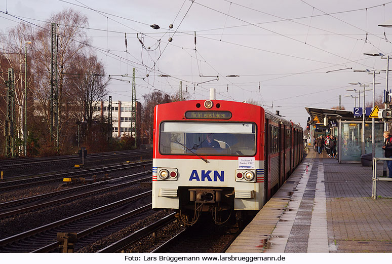 AKN VT2E Triebwagen Abschied aus dem Planbetrieb im Bahnhof Hamburg-Eidelstedt