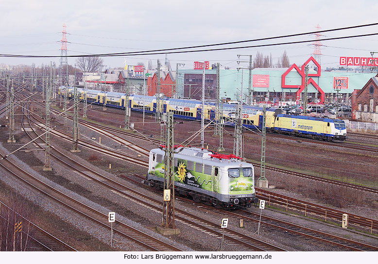 DB Baureihe 140 - Die 140 002-7 mit Sunrail-Werbung
