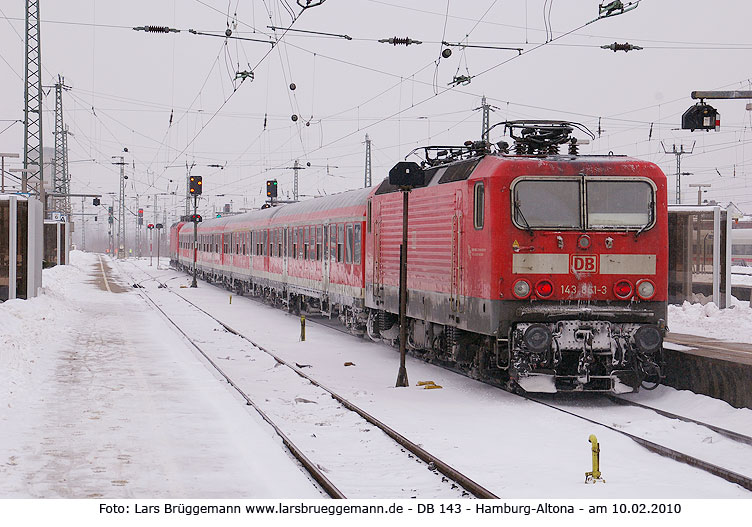 DB Baureihe 143 im Bahnhof Hamburg-Altona