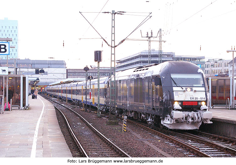 Die ER 20-014 im Einsatz für die NOB im Bahnhof Hamburg-Altona