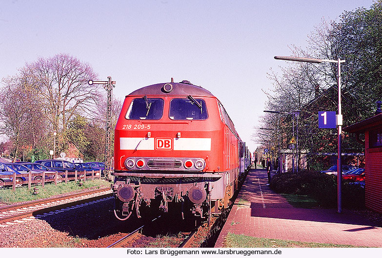 DB Baureihe 218 im Bahnhof Himmelpforten