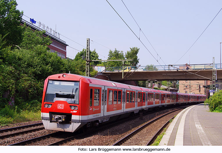 DB Baureihe 474.3 im Bahnhof Hamburg-Harburg