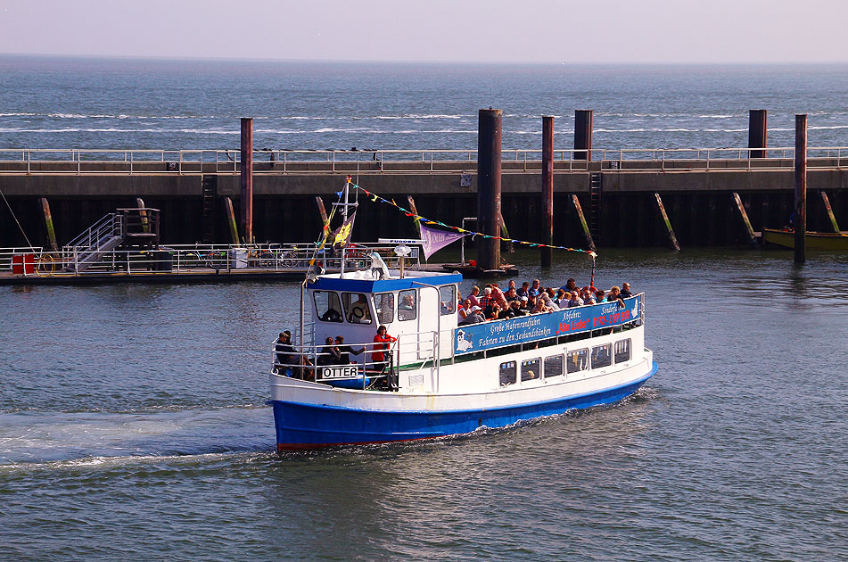 Das Schiff MS Otter von der Reederei Cassen Eils in Cuxhaven
