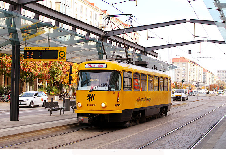 Arbeitswagen der Straßenbahn in Dresden - Schienenschleifwagen - Haltestelle Postplatz