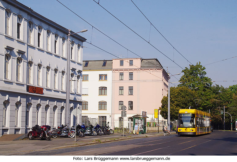 Die Haltestelle Forststraße der Straßenbahn in Dresden