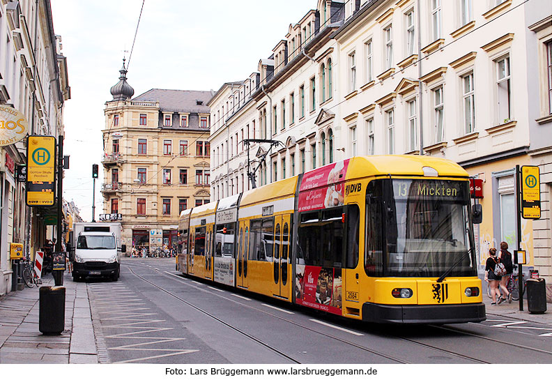 Die Haltestelle Görlitzer Straße der Straßenbahn in Dresden