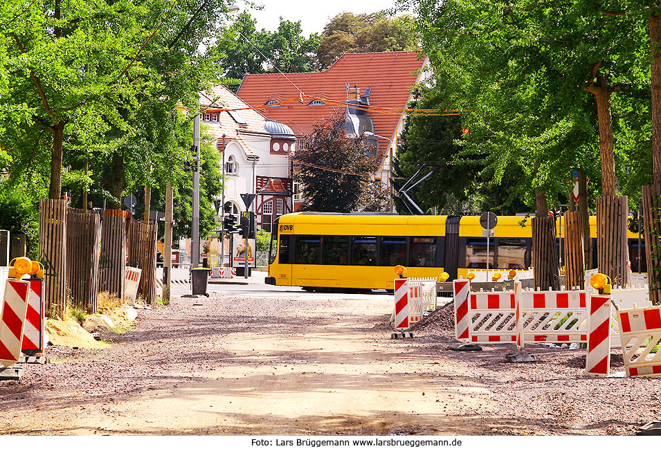 Bauarbeiten für die Straßenbahn in Dresden in der Oskarstraße