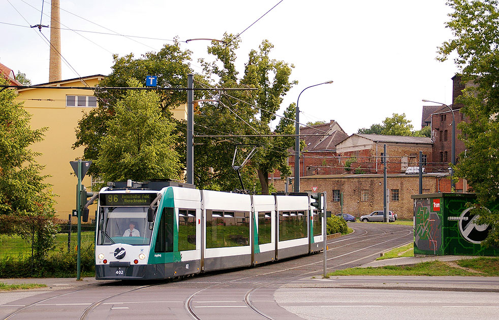 Eine Combino-Straßenbahn in Potsdam
