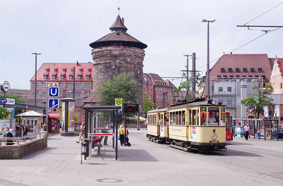 Nürnberger Straßenbahn als Stadtrundfahrt am Hbf